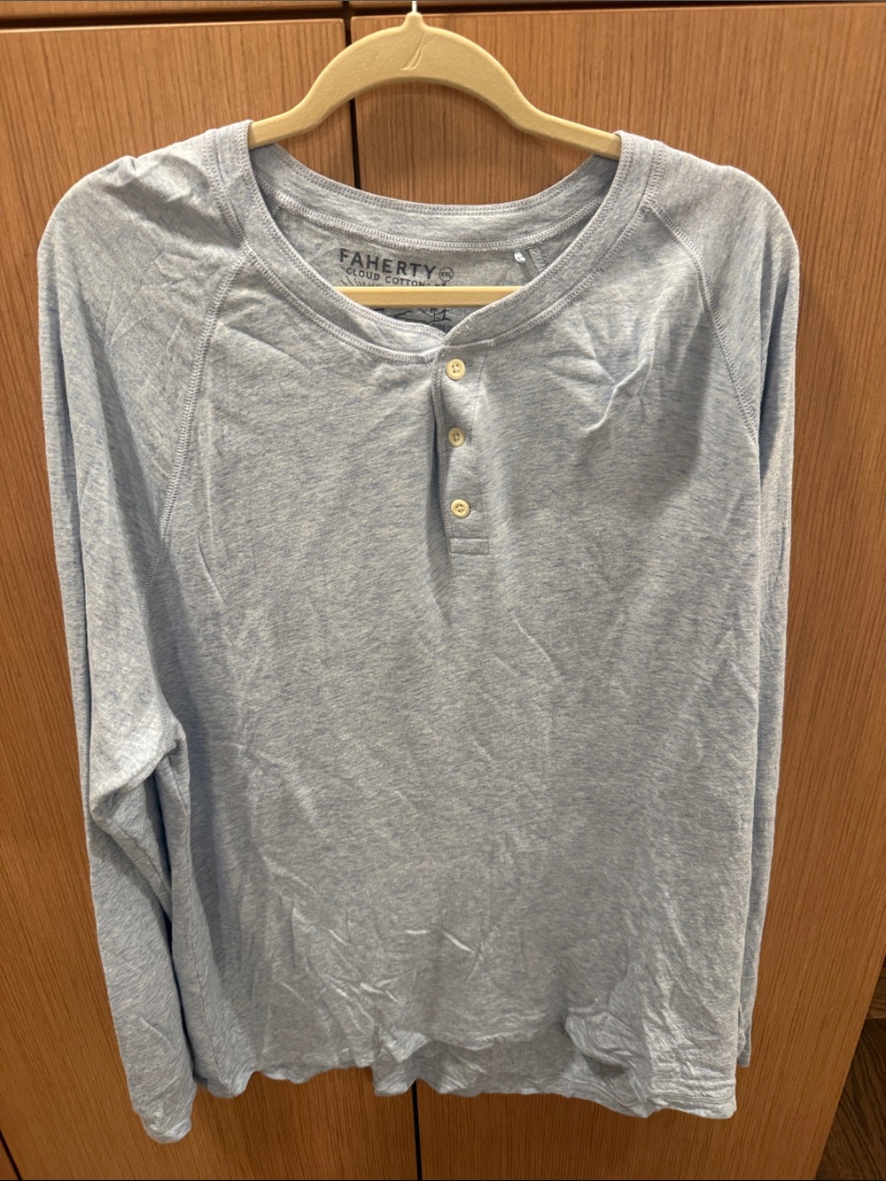 Faherty Soft Light Blue Long-Sleeve Henley